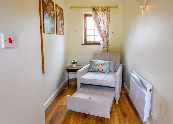 Мини-отель Rose - Delightful Stables Conversion By Stae-homes Бристоль