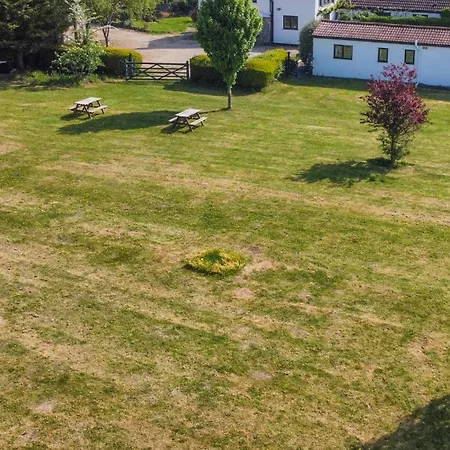 Rose - Delightful Stables Conversion By Stae-homes Мініготель